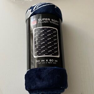 Seattle Seahawks Super Soft Plush Throw (NWT)